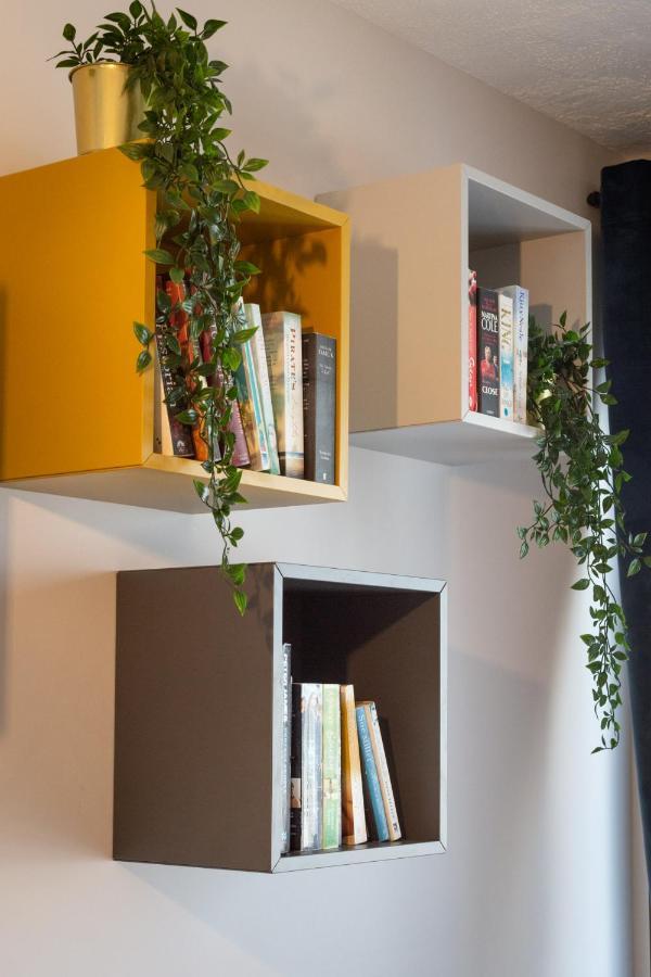 Light House - Seafront Cosy Studio With Library Paphos Exterior photo