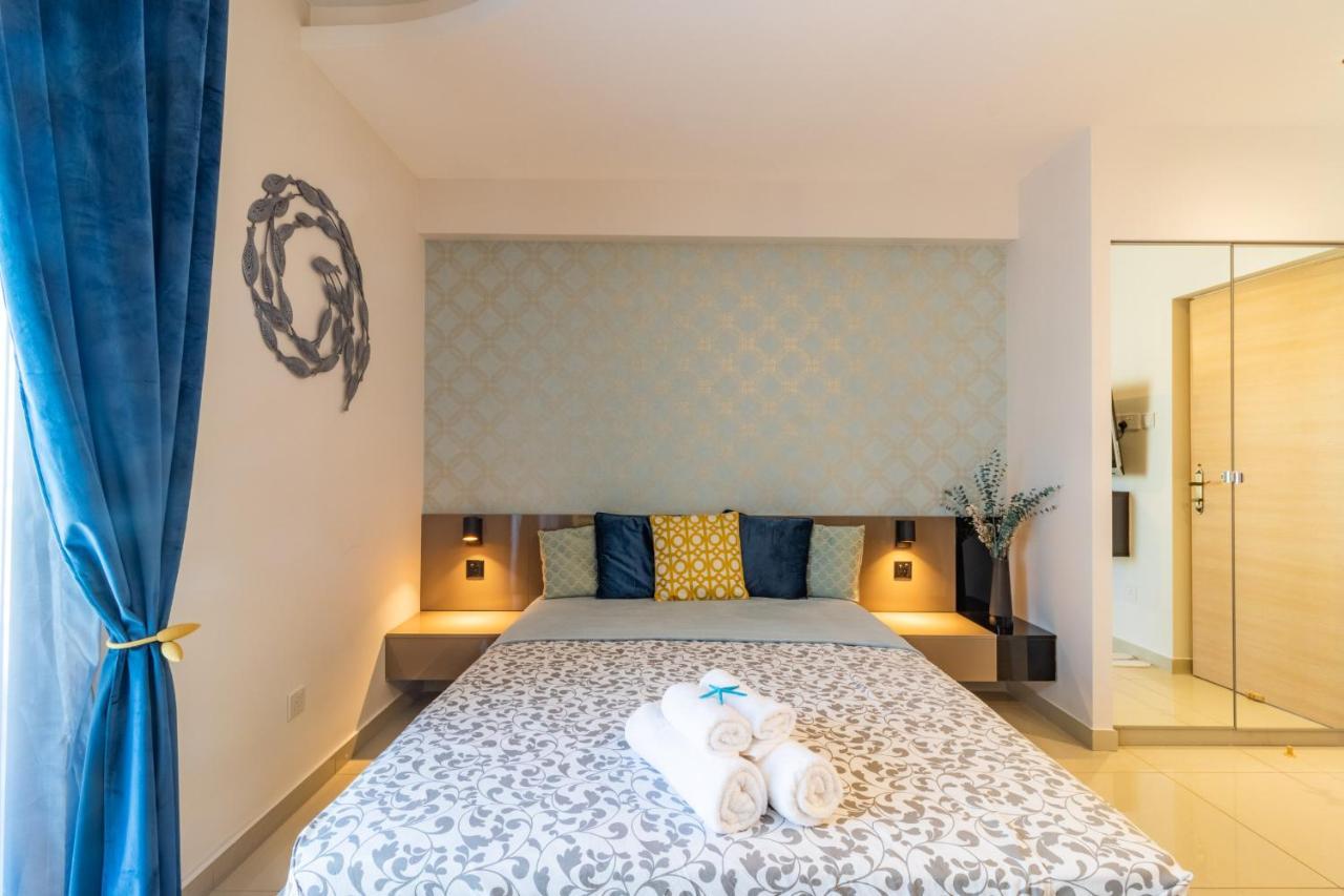 Light House - Seafront Cosy Studio With Library Paphos Exterior photo