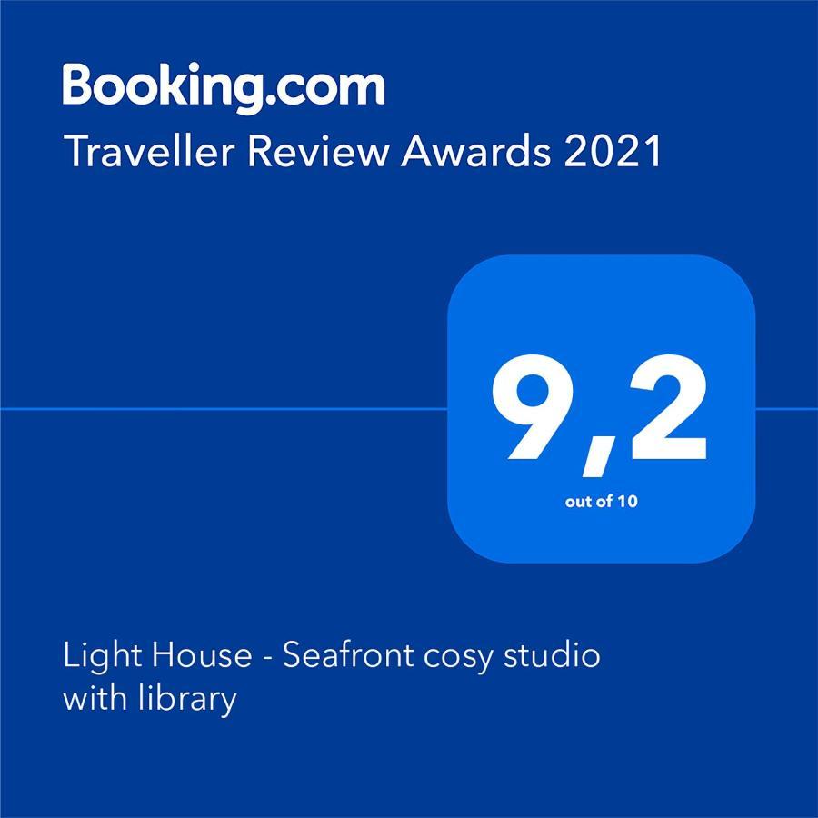 Light House - Seafront Cosy Studio With Library Paphos Exterior photo